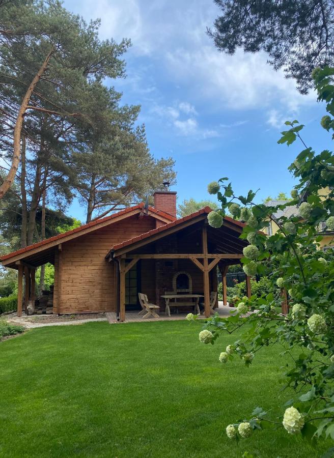 Klimatyczny Domek Z Drewna Nad Morzem Debina  Esterno foto